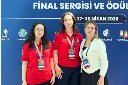 Özel Ege Lisesi Biyoloji Alanında Türkiye Üçüncüsü