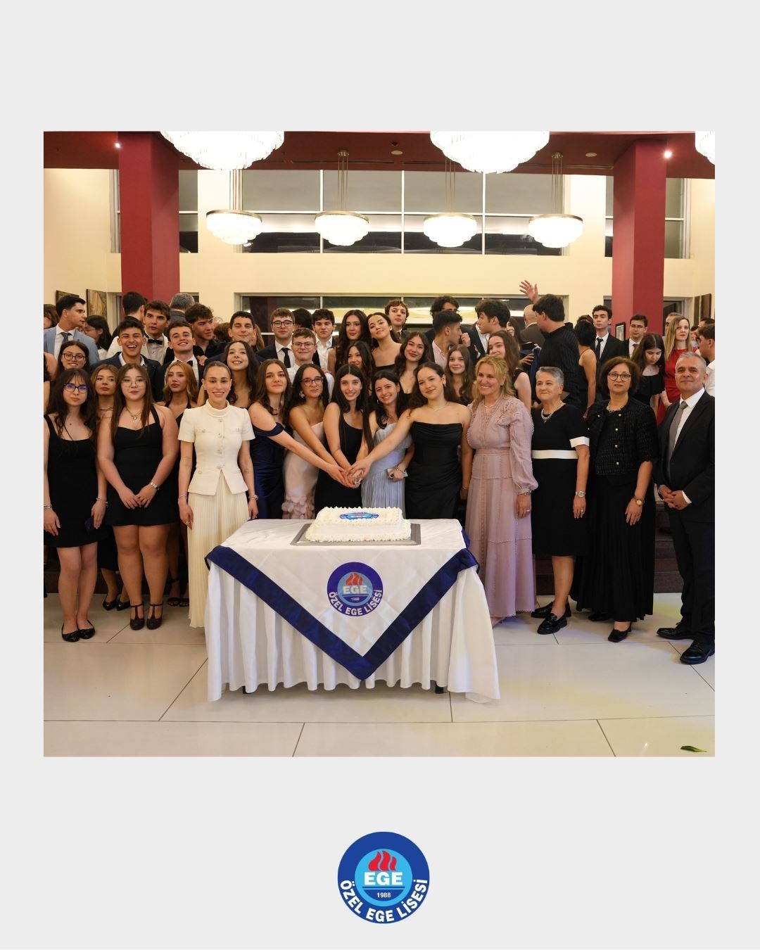 Özel Ege Lisesi 35. Dönem Kep Giyme ve Diploma Tör