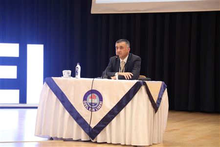 Kurucu Temsilcisi Yansı Eraslan Özel Ege Lisesi 5. Öğretmen Çalıştayı'nda Konuştu